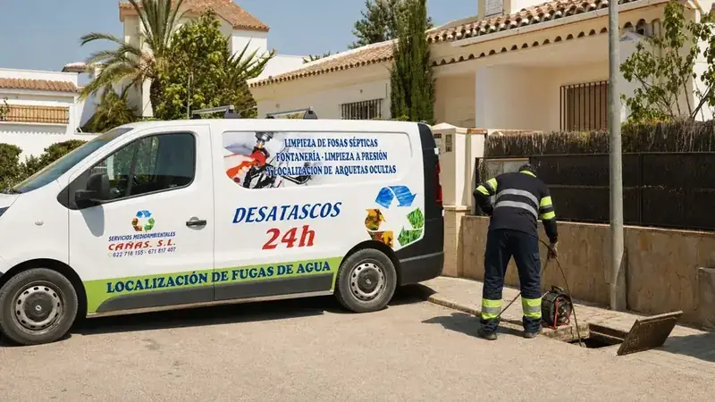 Desatascos profesionales con maquinaria de alta presión en Jerez